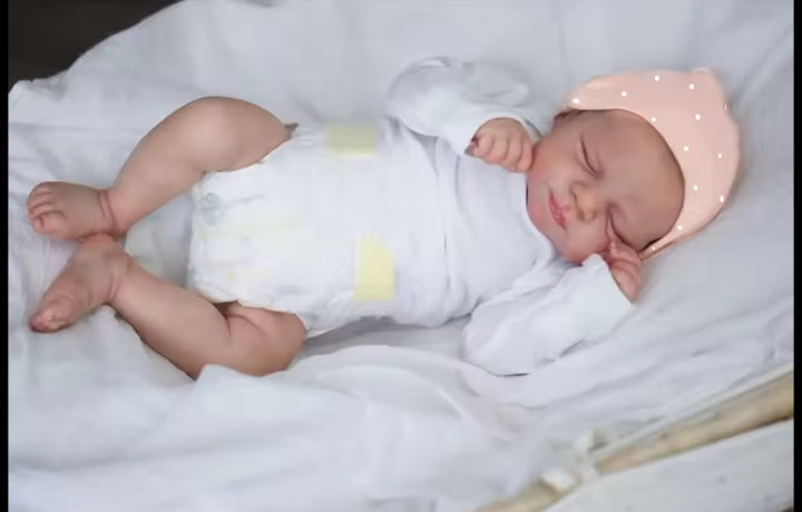 Sama🌝, Lifelike Reborn silicone Full body Baby 45cmDoll